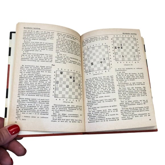 VTG DANISH CHESS HANDBOOK "SKAK SPILLEREN" POLITIKENS FORLAG, COPENHAGEN 1968 - Picture 2 of 5